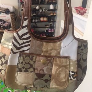 Selling this coach purse